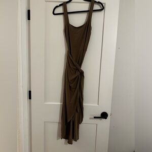 Aritzia Wilfred Saturn dress